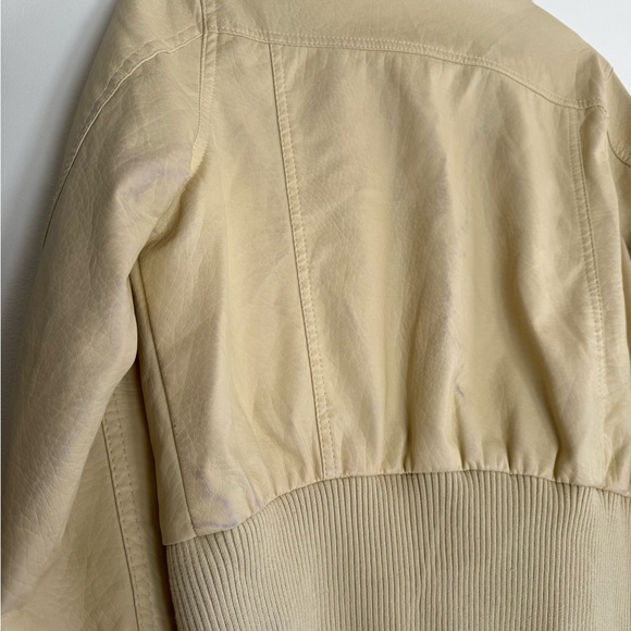 Yoki Butter yellow Y2K bomber leather jacket size medium - Picture 5 of 10